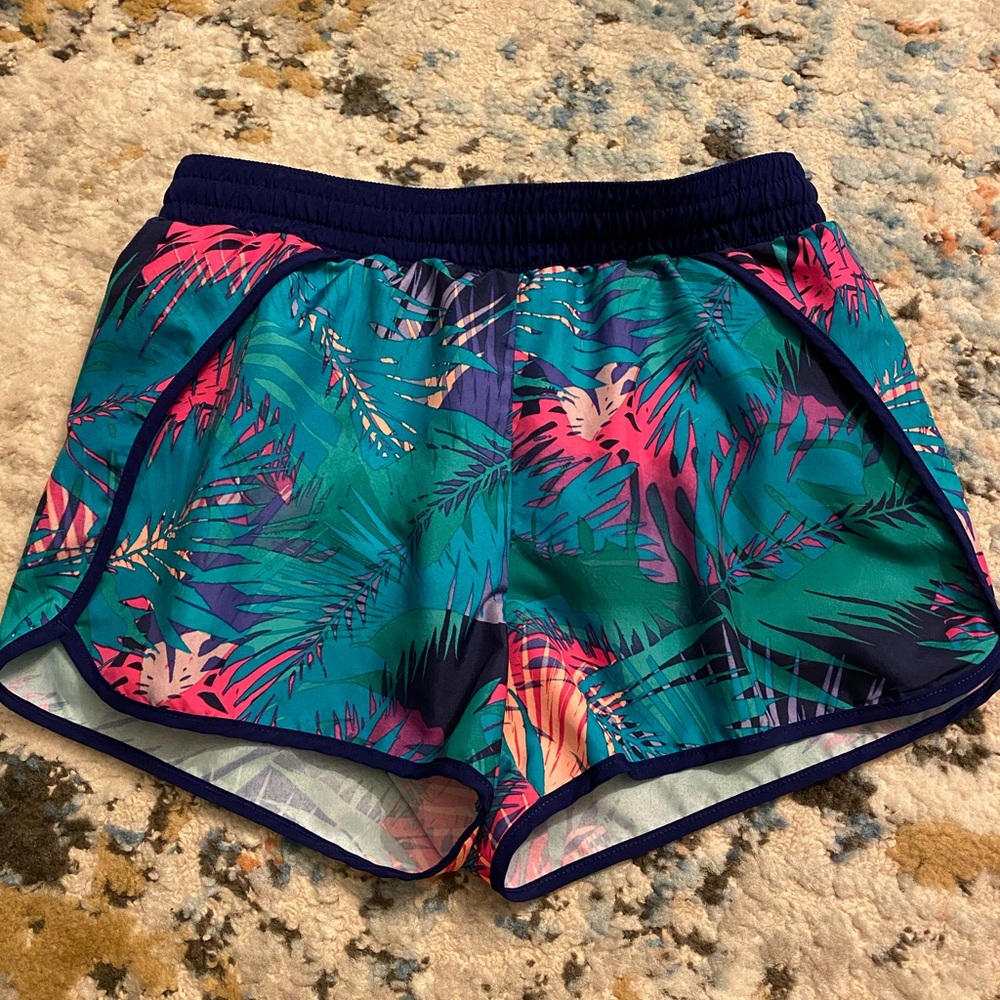 Girls size S (6/7) athletic shorts